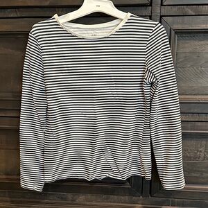 H&M size 6X (true size 6) classic Black and White Striped Women's Top